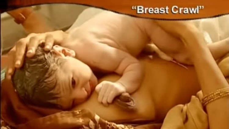 Iniziare l’allattamento al seno con il Breast Crawl