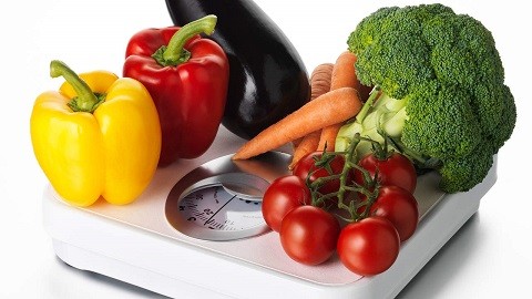 Alimentazione: conoscere i cibi e conoscere se stessi per essere in salute